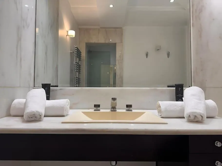 Apartment Magnifique Proche Arc Triomphe